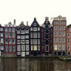 Meet your Posher, Claire